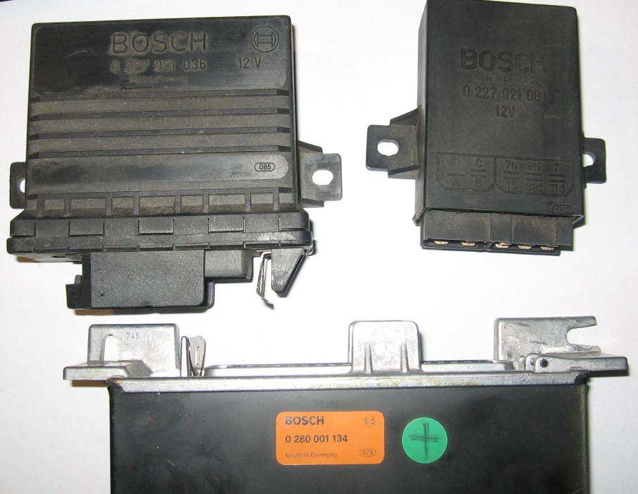 Top Left: Milano Ign Control<br />Top Right: GTV6 ign control<br />Bottom Cenber: 3.0 ECU