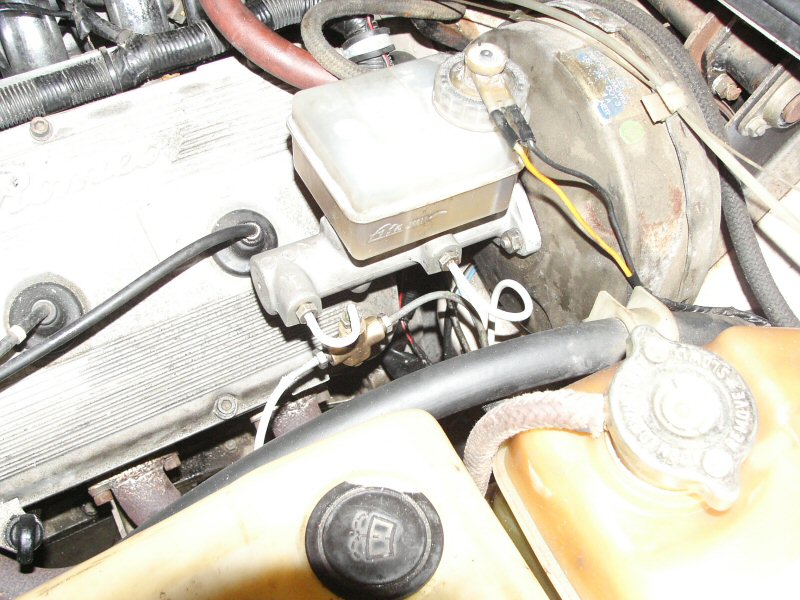 BMW 750iL 25.4mm master cylinder and reservoir