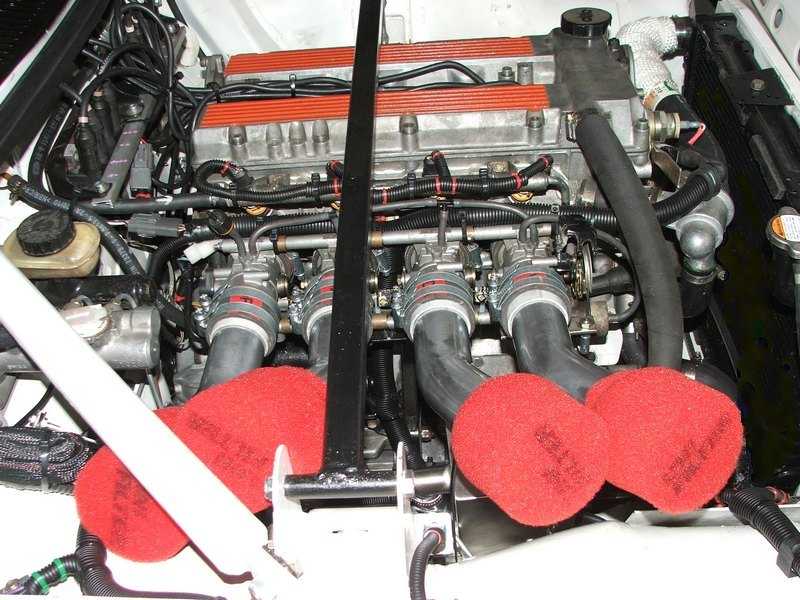 17 Engine intake side.jpg