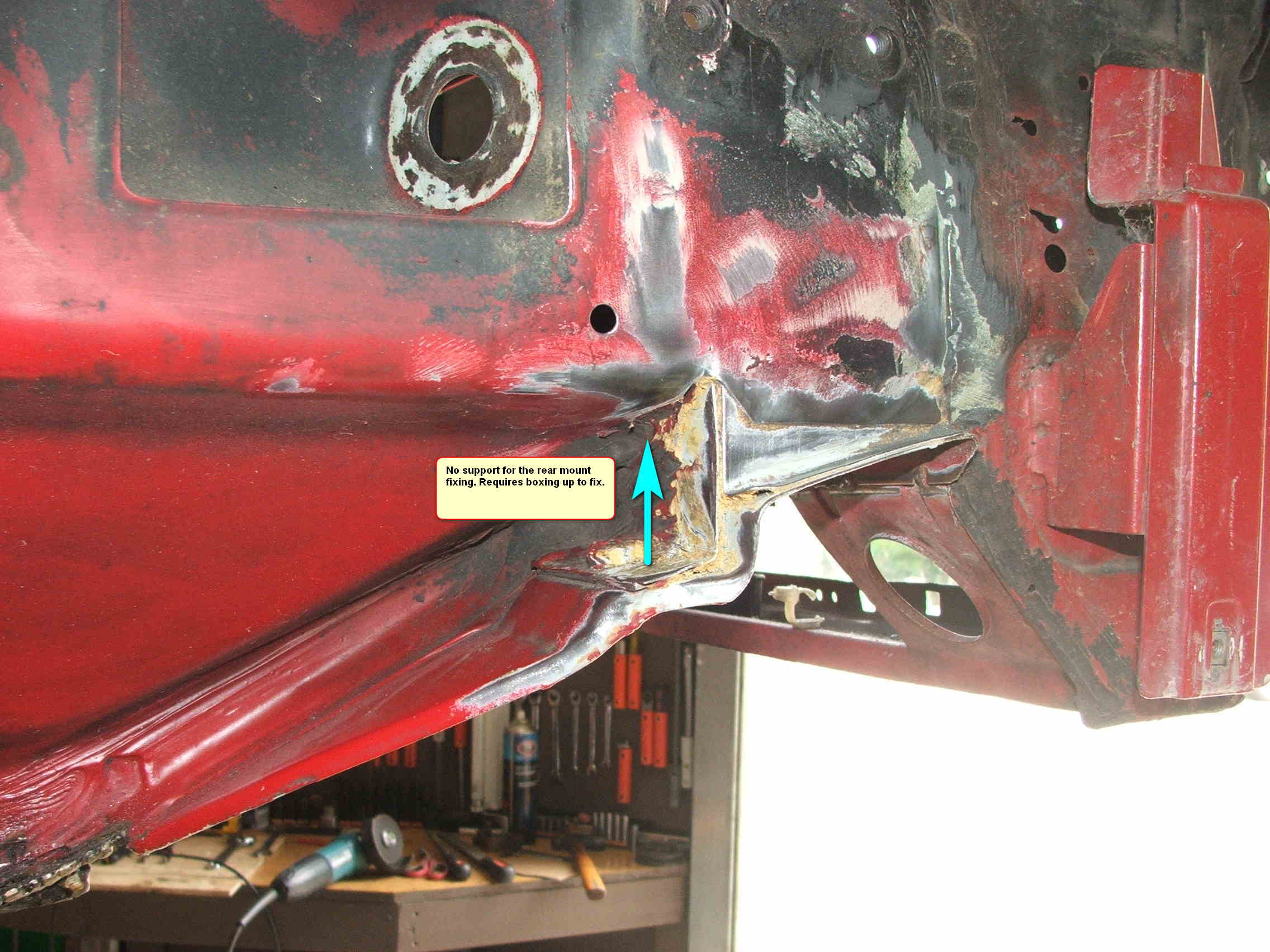 Original Anti-Roll Bar mount.JPG