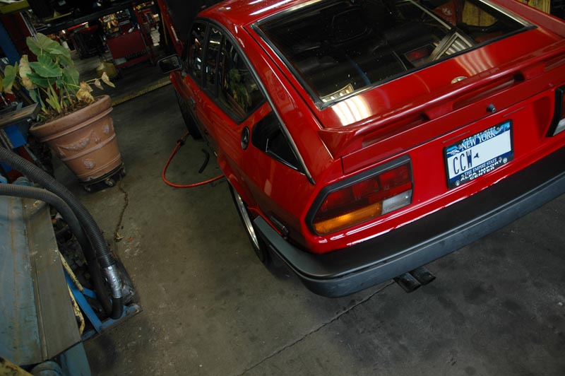 Rear euro bumpers mounted... Note lack of ugly cover plate...