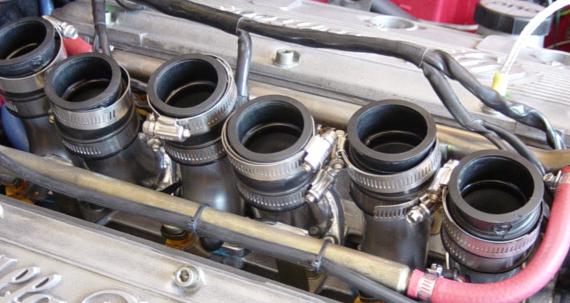 The 3.0L rubber joiners will fit, just turn them around.