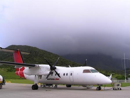 DHC-200 YLHI.JPG