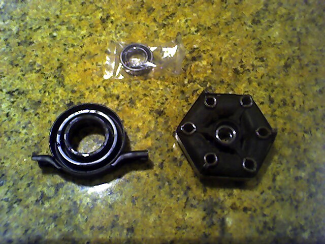 Alfa Rear Guibo  & Center Bearing with Cap.JPG