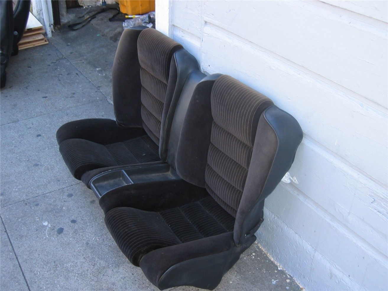 85 GTV6 Front Seats-before restore #2.jpg