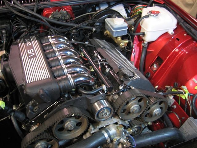 Alfa Engine with Valve Cover #1.JPG