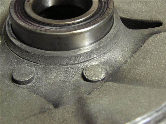 Cracked front clutch housing.jpg