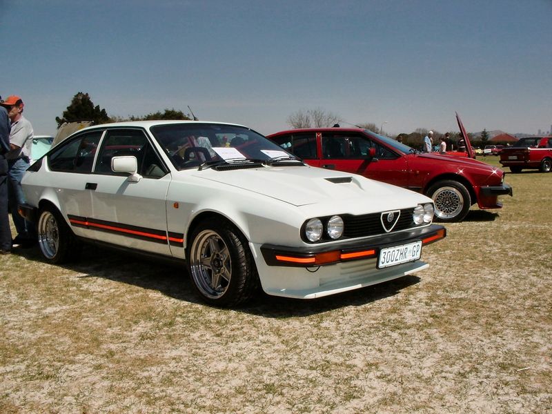 Alfa GTV 6 3.0l S.A. wheels.jpg