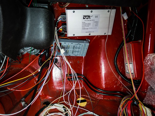 ECU-install01.jpg